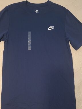 Nike Men's Navy Crewneck Short Sleeve T-Shirt with White Swoosh Size S